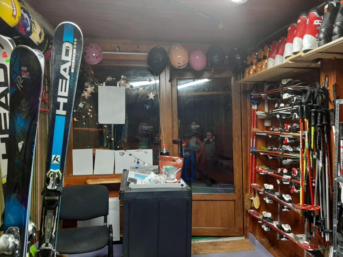 Kalinderu Skier'S Apartament Bellevue Buşteni Esterno foto