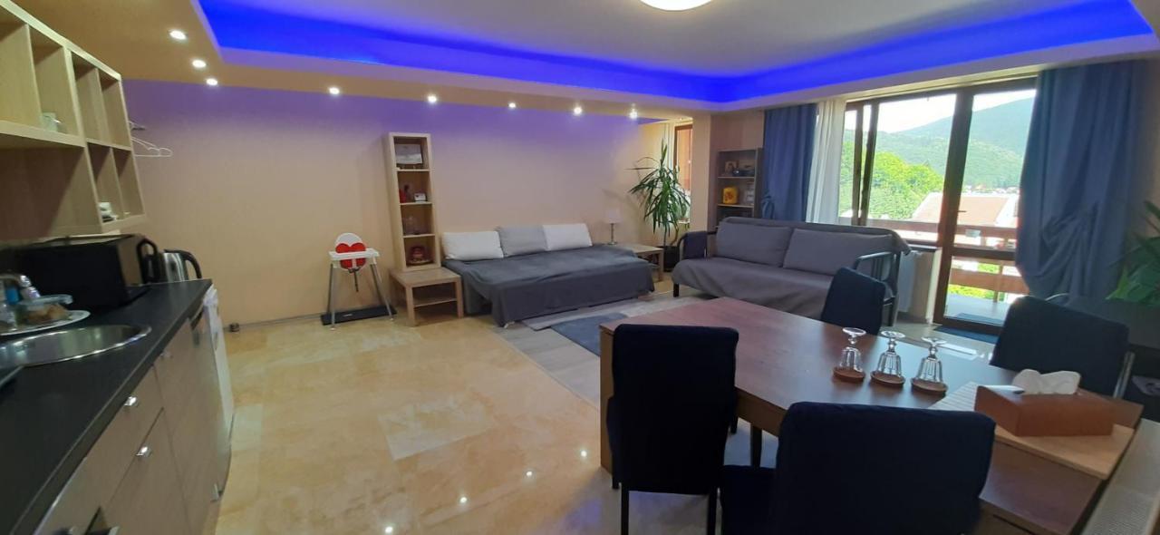 Kalinderu Skier'S Apartament Bellevue Buşteni Esterno foto