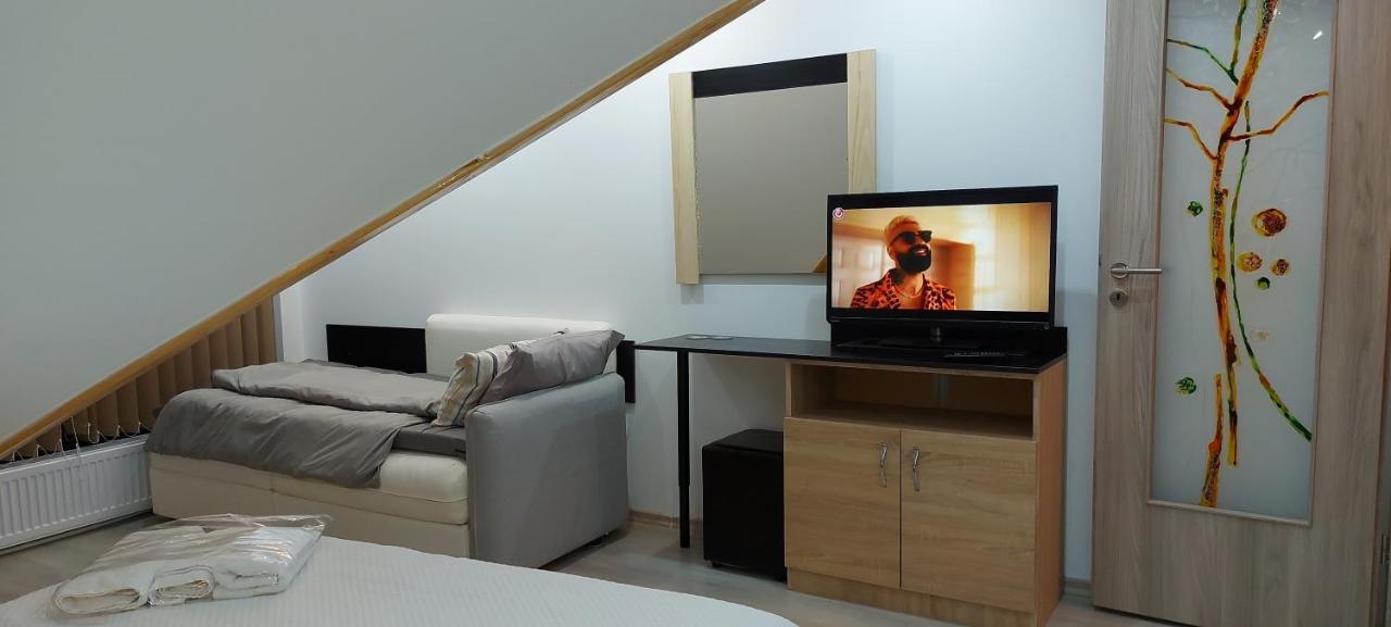 Kalinderu Skier'S Apartament Bellevue Buşteni Esterno foto