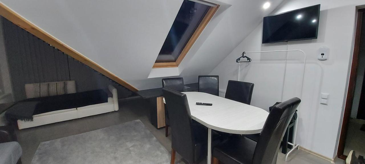 Kalinderu Skier'S Apartament Bellevue Buşteni Esterno foto