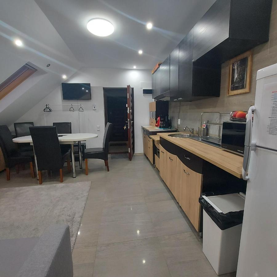 Kalinderu Skier'S Apartament Bellevue Buşteni Esterno foto